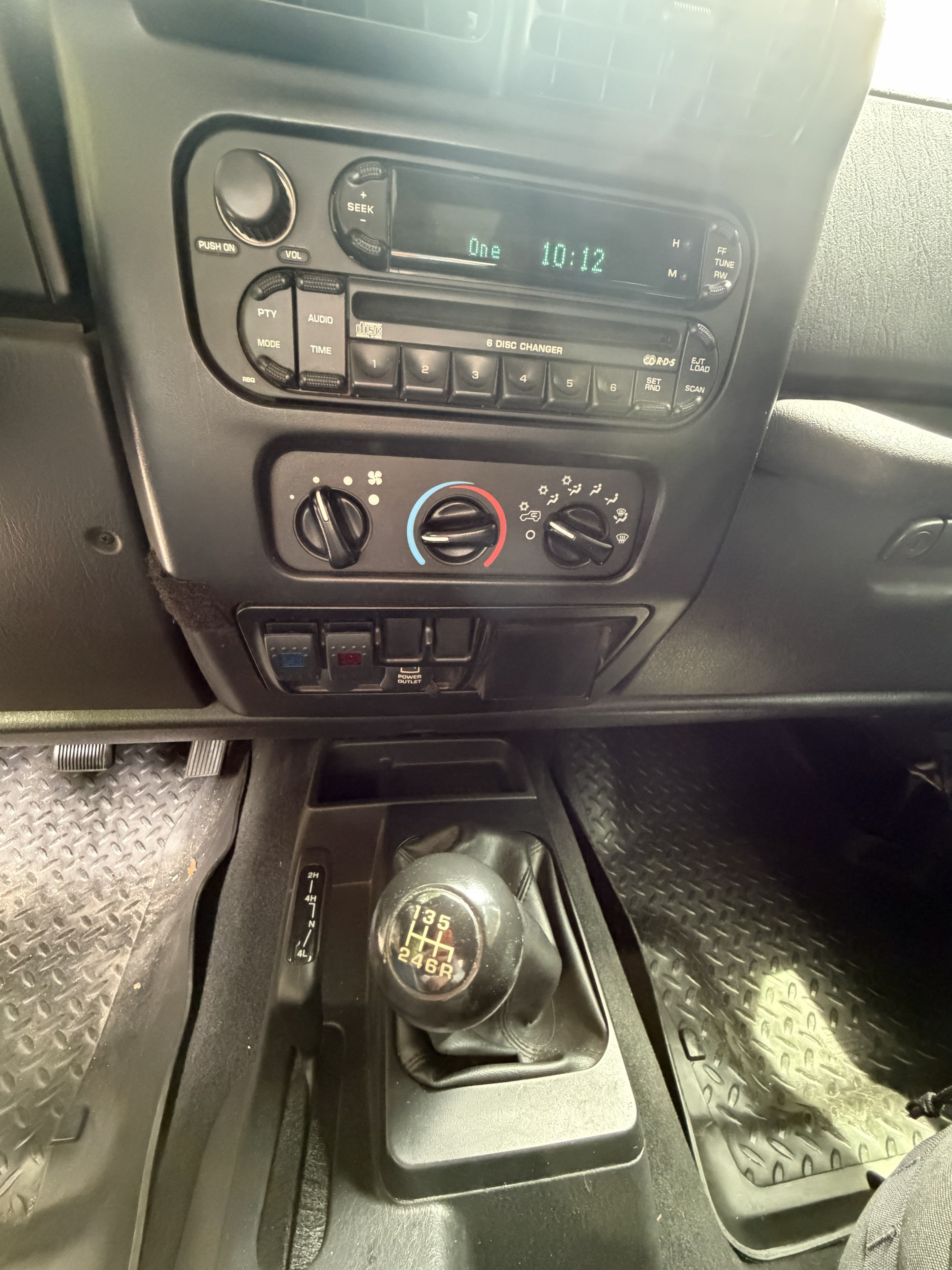 Used 2006 Jeep Wrangler X w/ Premium Audio Group AWD/4WD image 19