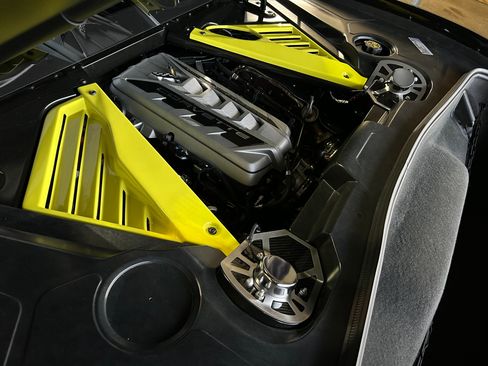 Used 2023 Chevrolet Corvette Stingray Preferred Cpe w/ Z51 Performance Package RWD image 10