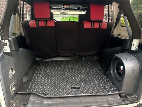 Used 2010 Jeep Wrangler Unlimited Sport image 8