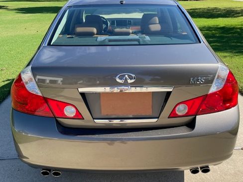 Used 2007 INFINITI M35 35 Sedan 4D w/ Technology Pkg image 4