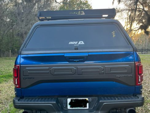 Used 2018 Ford F150 Raptor w/ Equipment Group 802A Luxury image 9