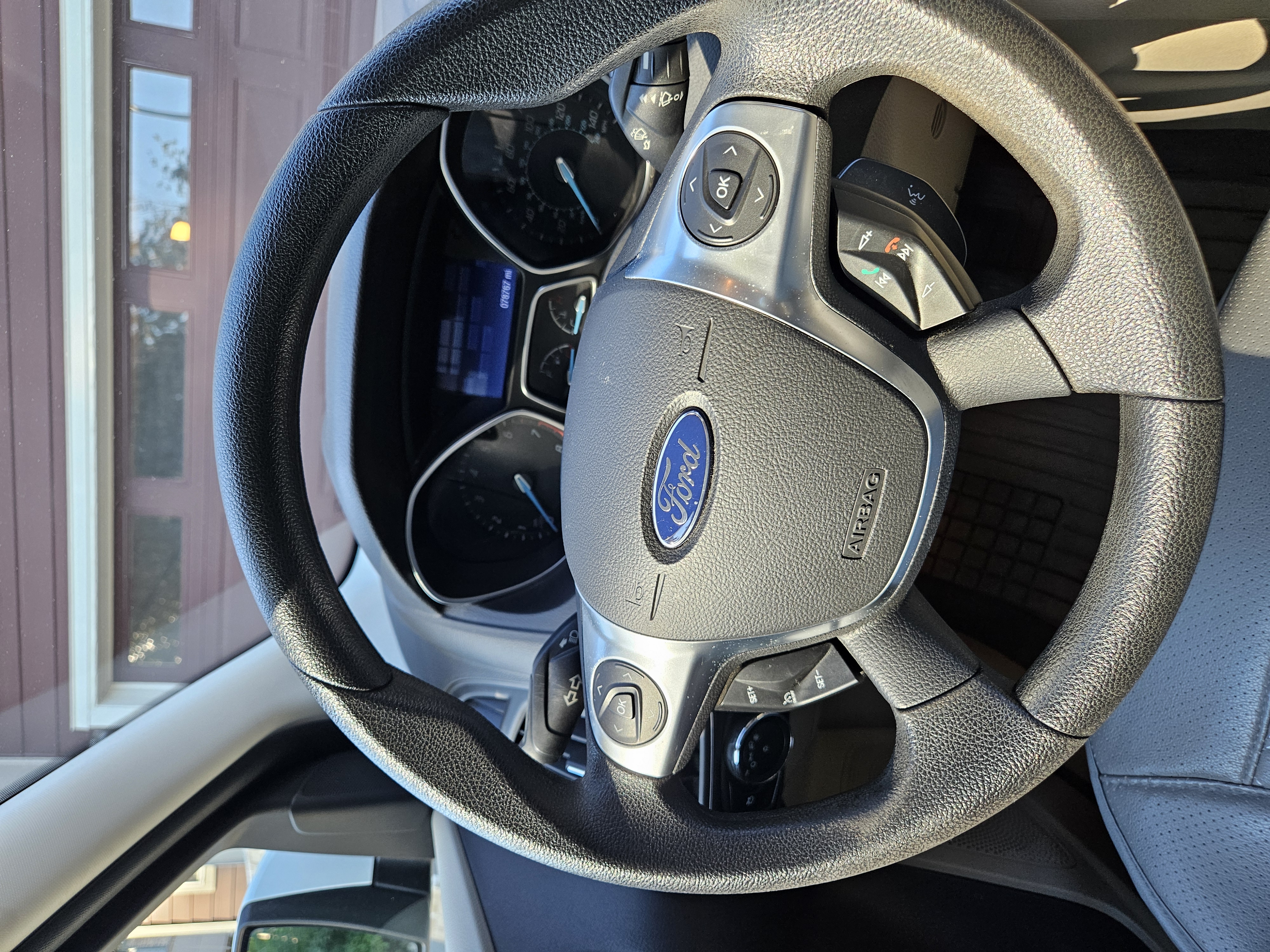 Used 2013 Ford Focus SE FWD image 25