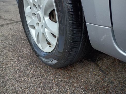 Used 2007 Kia Sedona EX image 18