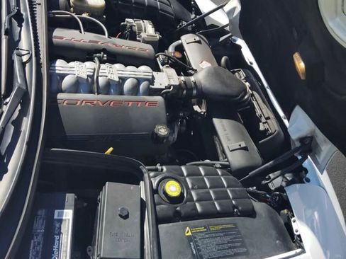 Used 1998 Chevrolet Corvette Coupe w/ Roof Pkg image 9