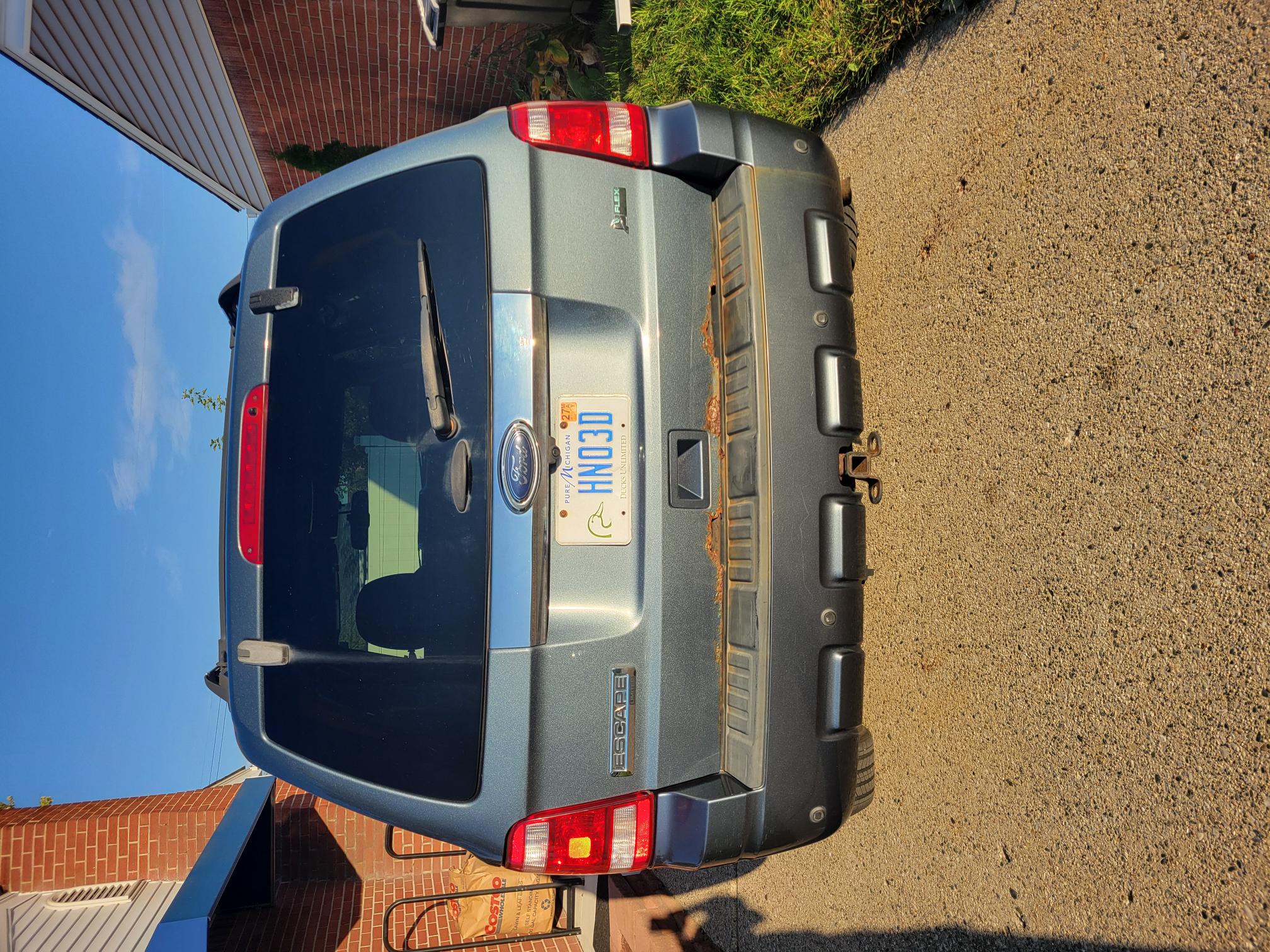 Used 2011 Ford Escape Limited w/ 302A Rapid Spec Order Code AWD/4WD image 8