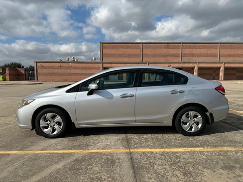 Used 2015 Honda Civic LX image 4