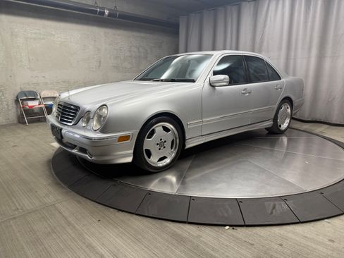 Used 2000 Mercedes-Benz E 55 AMG Sedan image 4