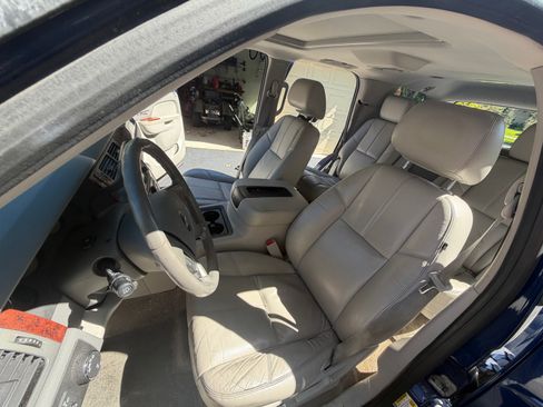Used 2012 Chevrolet Tahoe LT w/ All-Star Edition AWD/4WD image 2