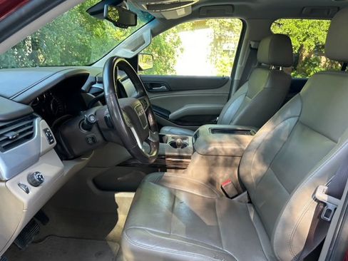 Used 2018 GMC Yukon XL SLT image 6