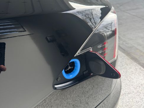 Used 2015 Tesla Model S P90D image 21