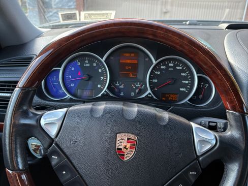 Used 2006 Porsche Cayenne S Titanium Edition image 5