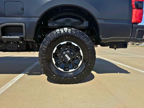 Used 2025 Ford F250 Lariat w/ Lariat Ultimate Package image 8