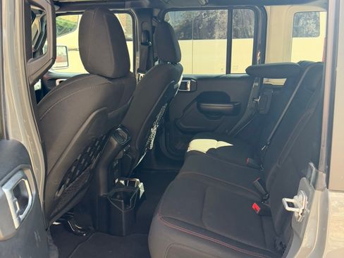 Used 2020 Jeep Wrangler Unlimited Rubicon image 13