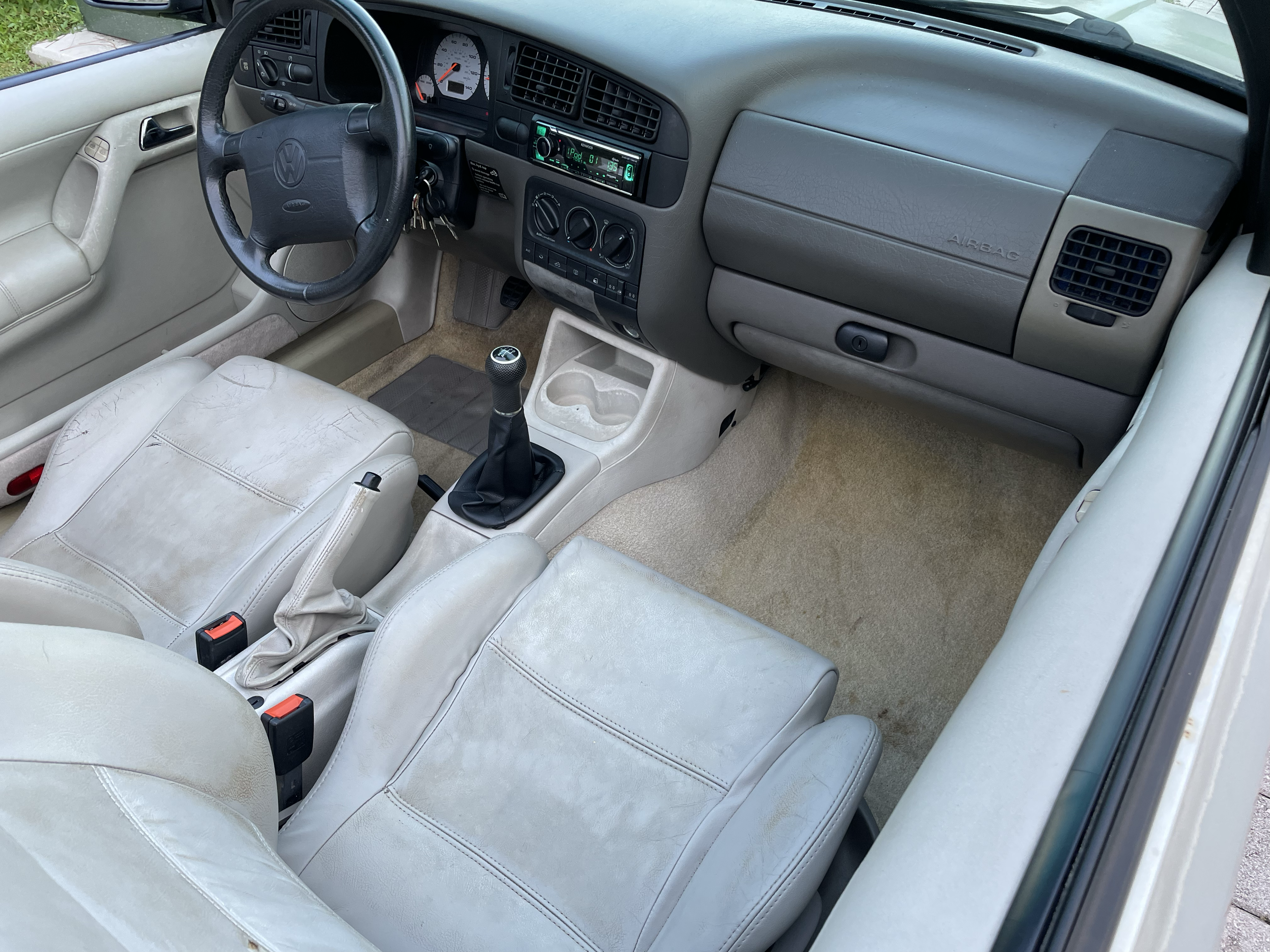Used 1999 Volkswagen Cabrio GLS FWD image 24