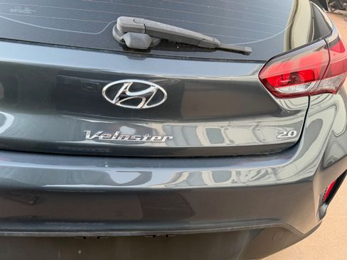 Used 2019 Hyundai Veloster 2.0 image 6