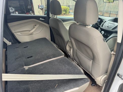 Used 2014 Ford Escape SE image 16