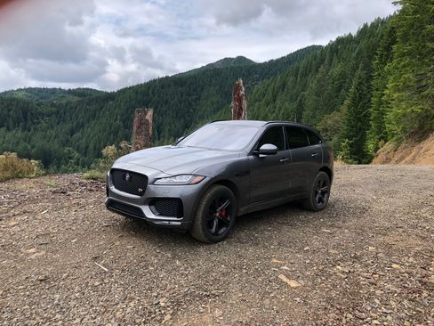 Used 2018 Jaguar F-PACE S AWD/4WD image 1