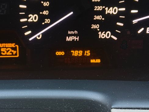 Used 2004 Lexus LS 430 RWD image 4