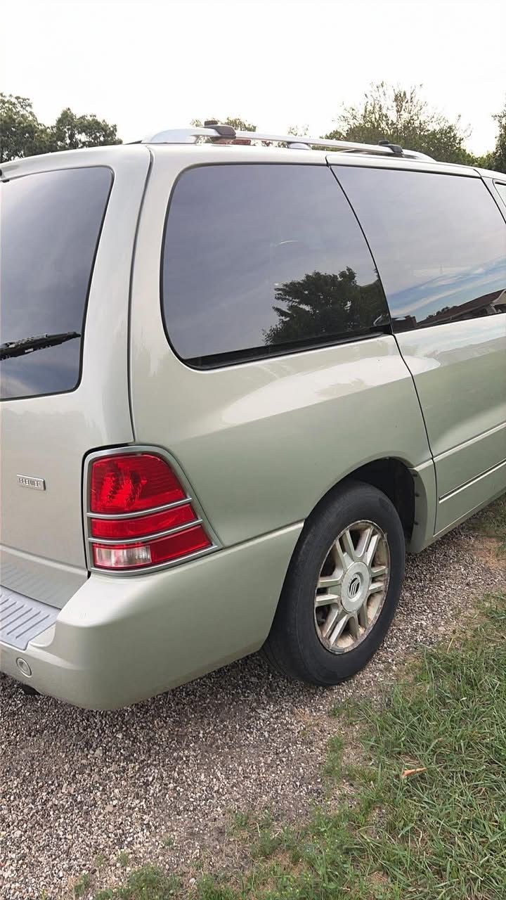 Used 2004 Mercury Monterey FWD image 4