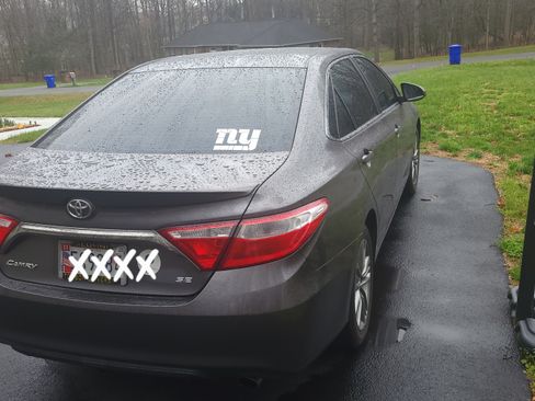 Used 2016 Toyota Camry SE image 5