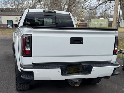 Used 2015 GMC Sierra 2500 Denali image 5