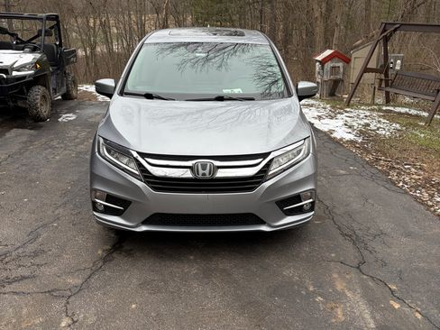 Used 2018 Honda Odyssey Elite image 4