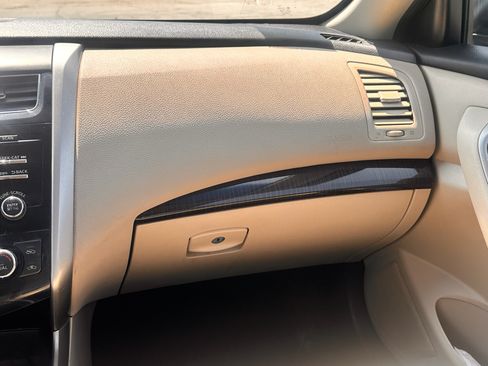 Used 2015 Nissan Altima 2.5 SL w/ Moonroof Package FWD image 15