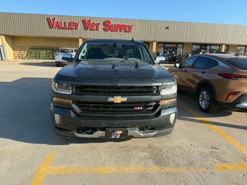Used 2018 Chevrolet Silverado 1500 LT w/ All Star Edition image 9