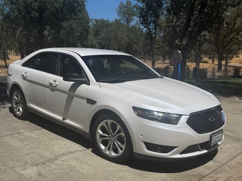 Used 2013 Ford Taurus SHO image 1
