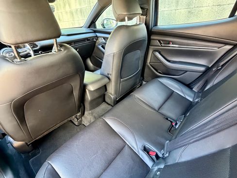 Used 2020 MAZDA MAZDA3 Hatchback w/ Premium Package FWD image 21