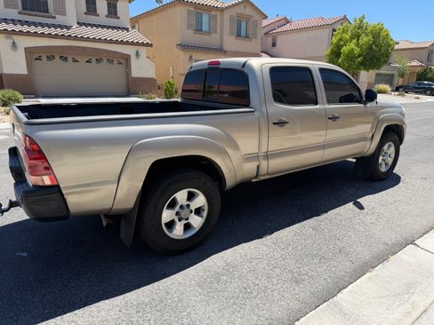 Used 2008 Toyota Tacoma PreRunner RWD image 2