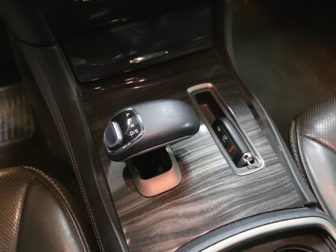 Used 2014 Chrysler 300 C AWD/4WD image 11