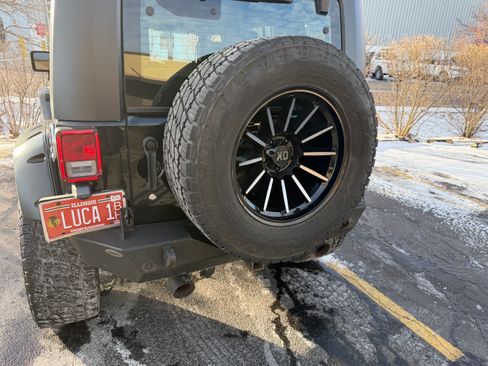 Used 2007 Jeep Wrangler Unlimited Rubicon w/ PWR Convenience Group image 14