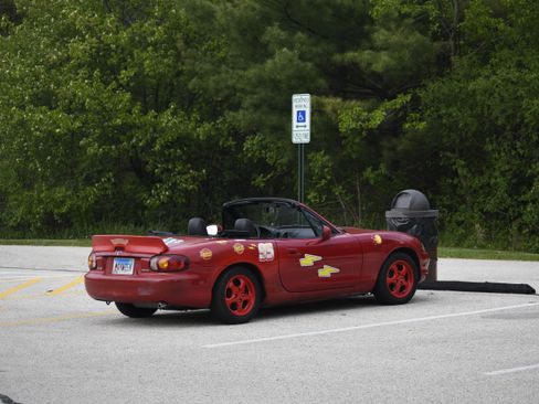Used 1999 MAZDA MX-5 Miata image 9