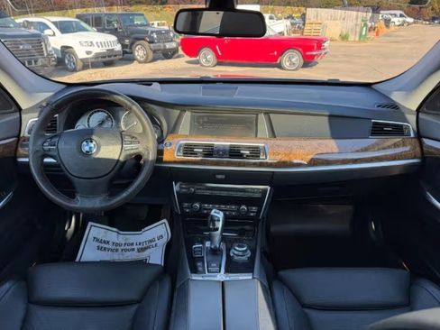 Used 2011 BMW 550i Gran Turismo xDrive image 10