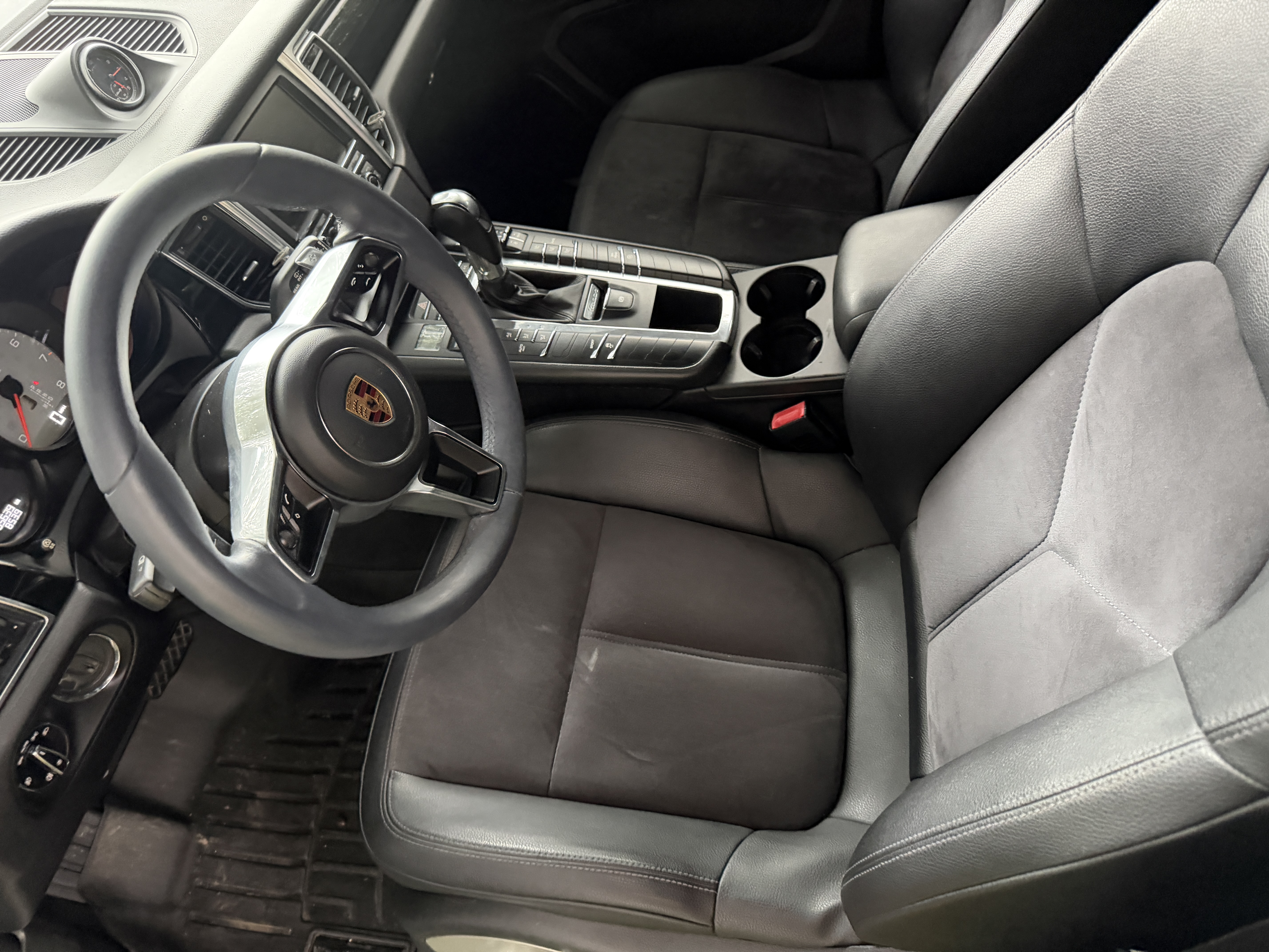 Used 2015 Porsche Macan S AWD/4WD image 19