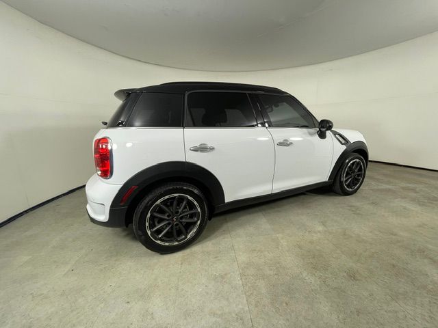Used 2016 MINI Cooper Countryman S FWD image 4
