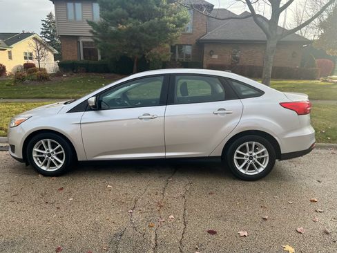 Used 2017 Ford Focus SE image 1