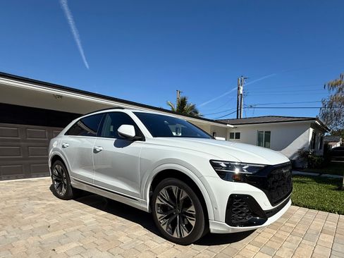 Used 2024 Audi Q8 Premium Plus image 1