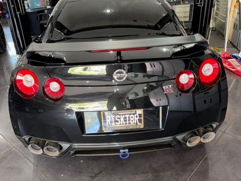 Used 2014 Nissan GT-R Black Edition image 22