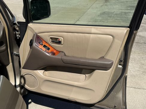 Used 2001 Lexus RX 300 image 19