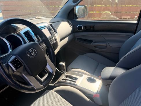 Used 2013 Toyota Tacoma PreRunner w/ TRD Off-Road Pkg image 17