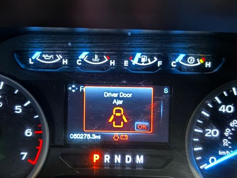 Used 2018 Ford F150 XLT w/ Equipment Group 302A Luxury AWD/4WD image 12