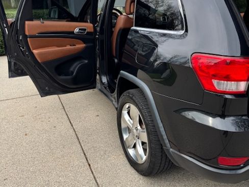 Used 2012 Jeep Grand Cherokee Overland Summit image 20