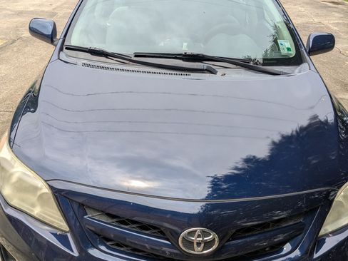 Used 2013 Toyota Corolla L FWD image 1