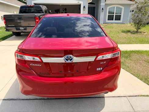 Used 2012 Toyota Camry XLE w/ Convenience Pkg image 5