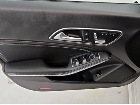 Used 2019 Mercedes-Benz CLA 250 image 4
