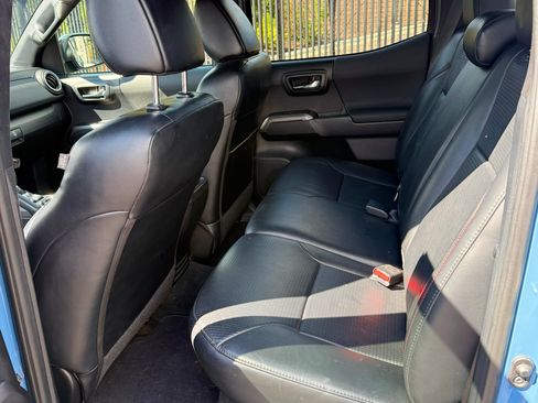 Used 2018 Toyota Tacoma TRD Pro AWD/4WD image 16