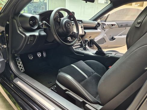 Used 2024 Toyota GR86 Premium w/ Performance Package RWD image 13