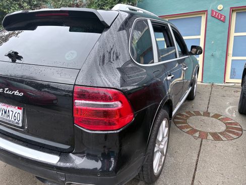 Used 2008 Porsche Cayenne Turbo image 10